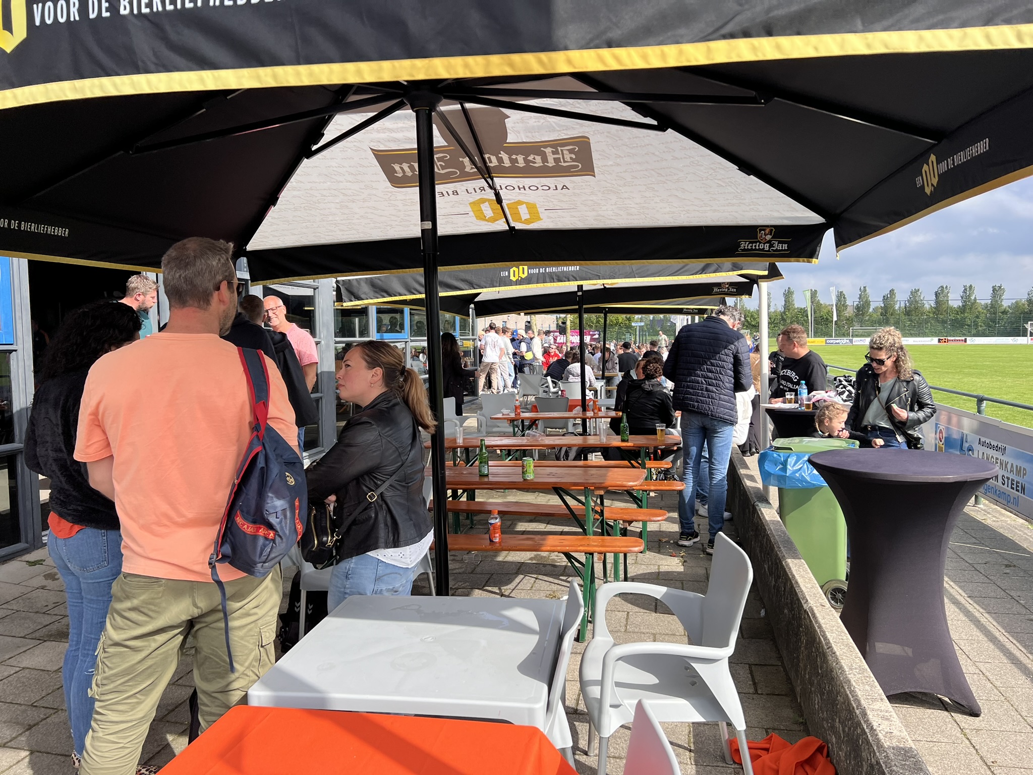 25 MEI :: MINI FOODTRUCK FESTIVAL