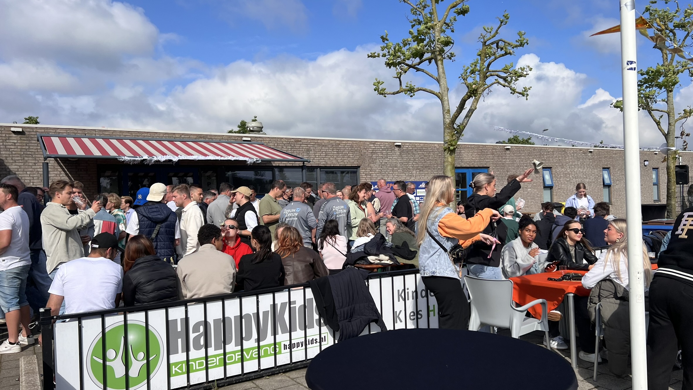 25 MEI :: MINI FOODTRUCK FESTIVAL