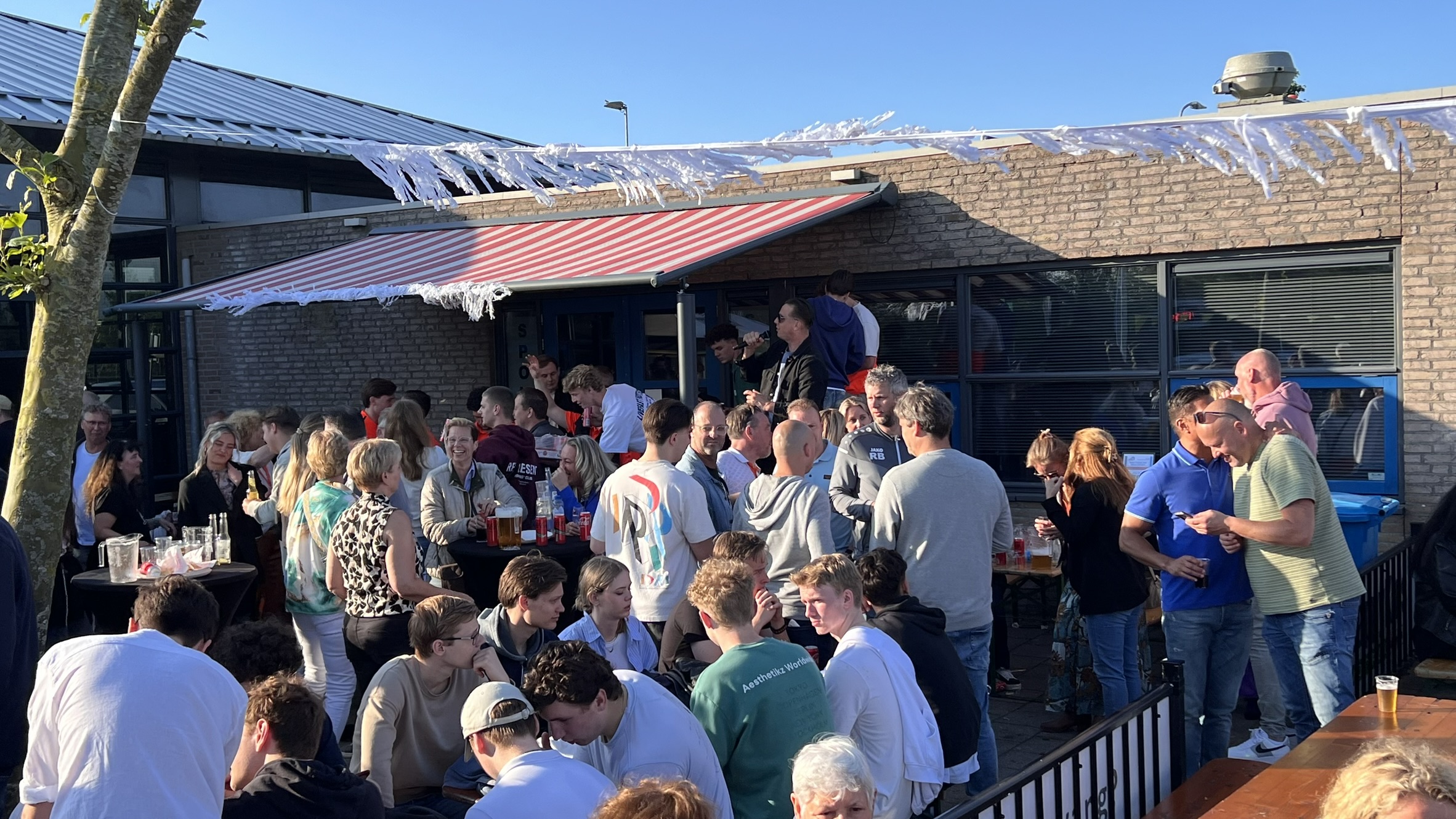 25 MEI :: MINI FOODTRUCK FESTIVAL