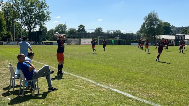 AMVJ 1 - FC VVC 1 :: Loon op Zand