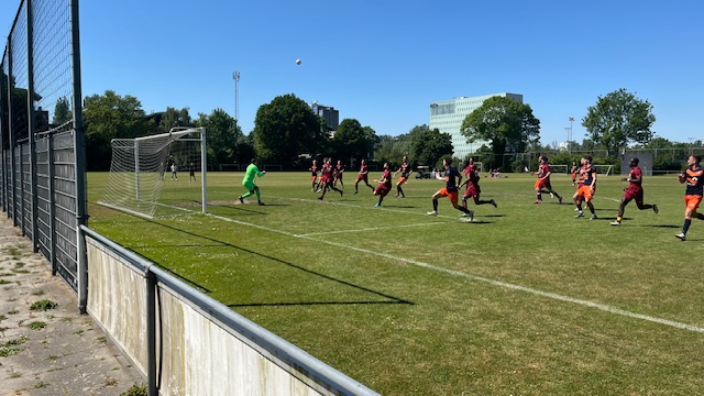 AMVJ 1 - FC VVC 1 :: Loon op Zand