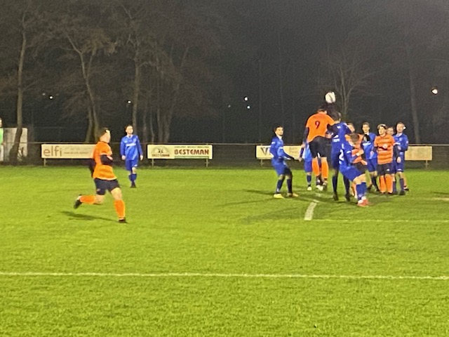 FC VELSENOORD - FC VVC uitslag: 1-0