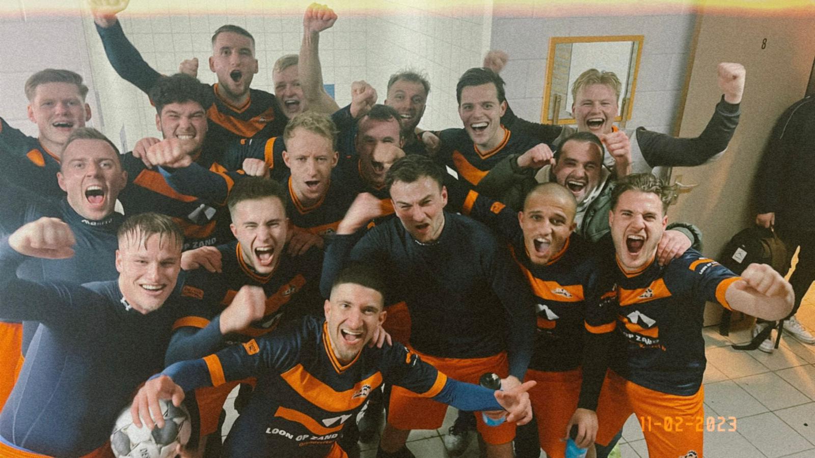 Kleedkamerfoto na afloop Hoofddorp thuis